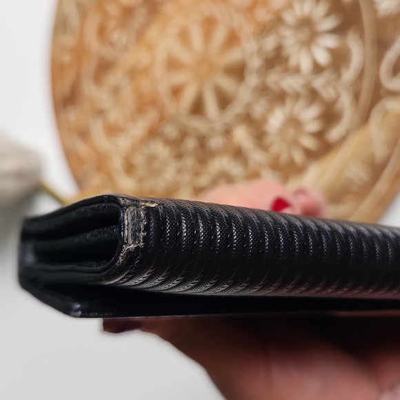 Bvlgari Long Snap Wallet - GUC - Picture 14 of 16